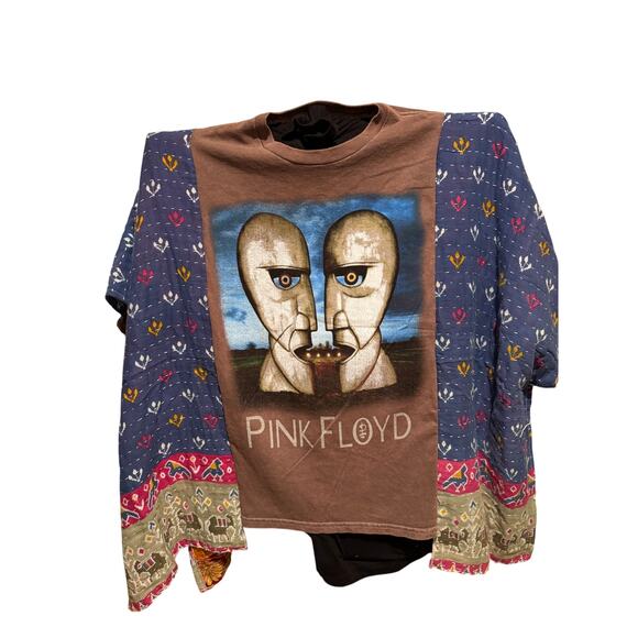 NWOT Vintage KiGi Couture KANTHA Upcycled Poncho BoHo Pink Floyd T-Shirt (S-3XL) - Picture 1 of 1